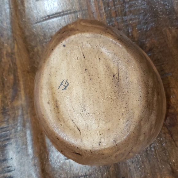 Vintage Squirrel Walnut Ceramic Nut Dish - Picture 8 of 8